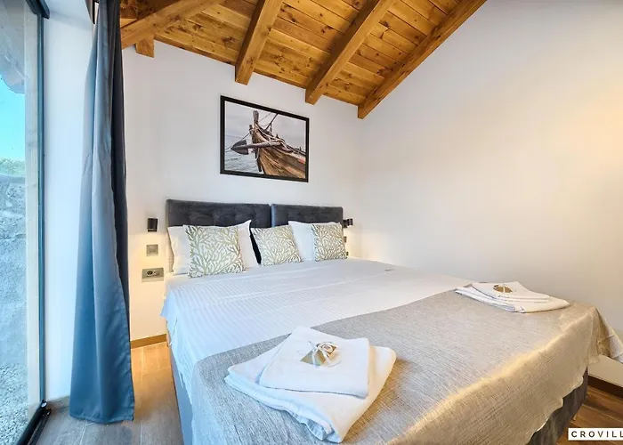 Lux Iv בית נופש *